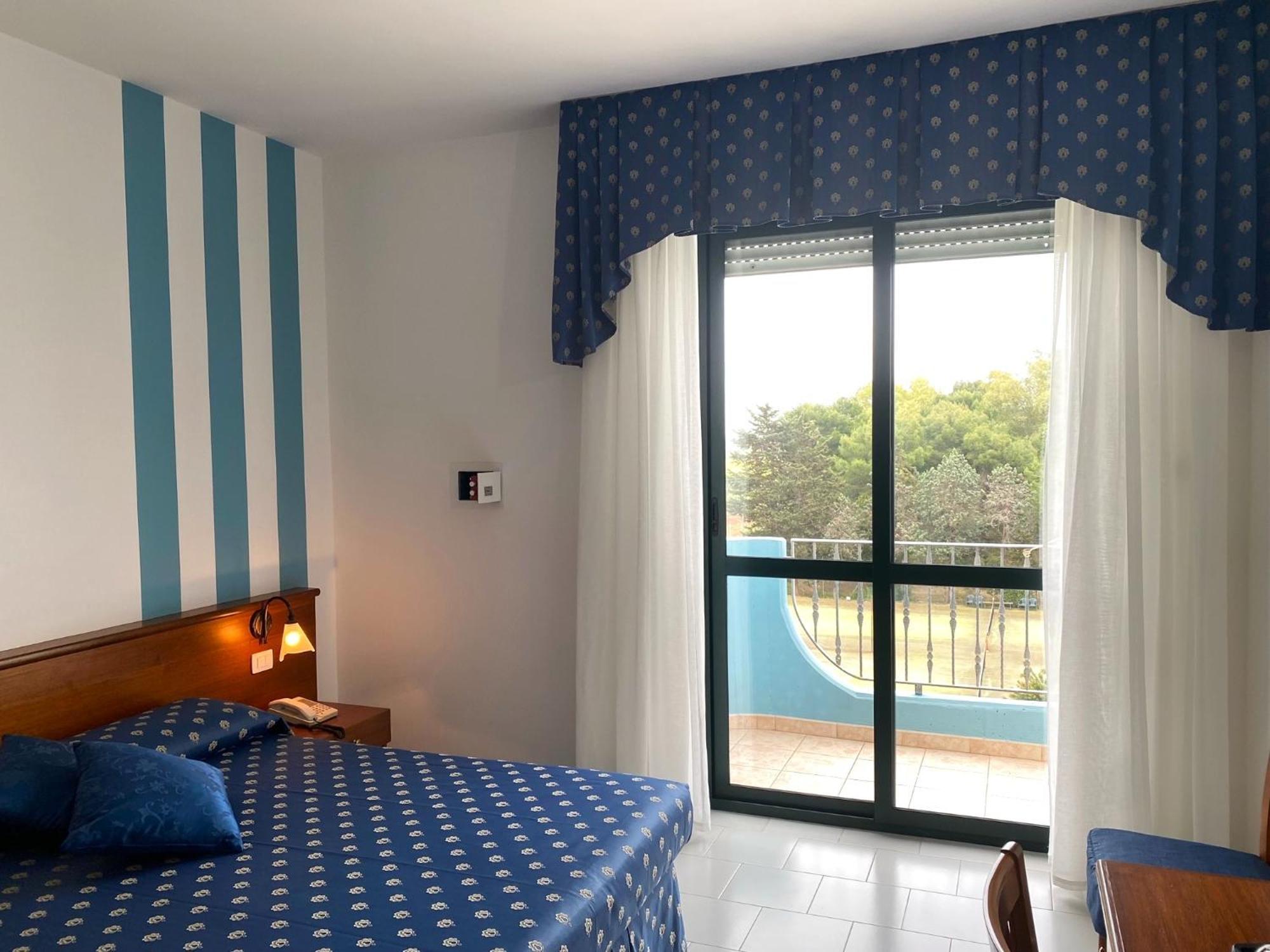 Hotel Villaggio Aurora San Pietro in Bevagna Exterior foto
